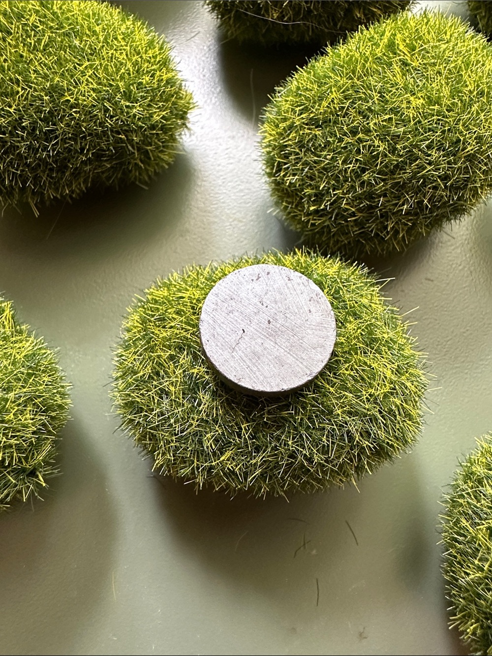 Faux moss • strong refrigerator magnets • set of 11 - Picture 3 of 3